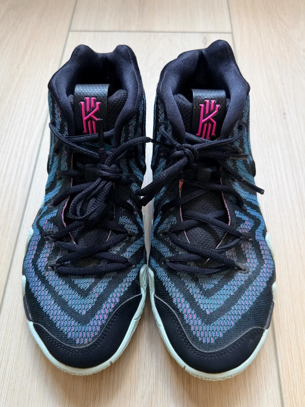Nike Kyrie 4 ‘80s’ Shoes 6.5Y